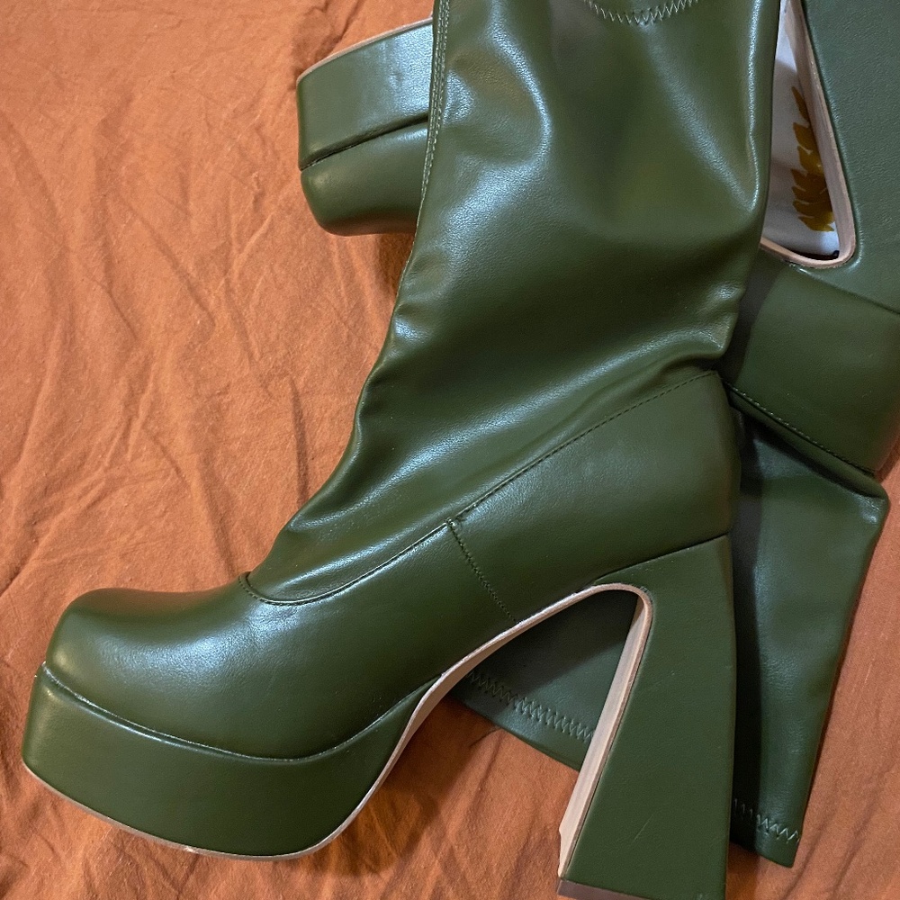 Hunter Green Platform Boots